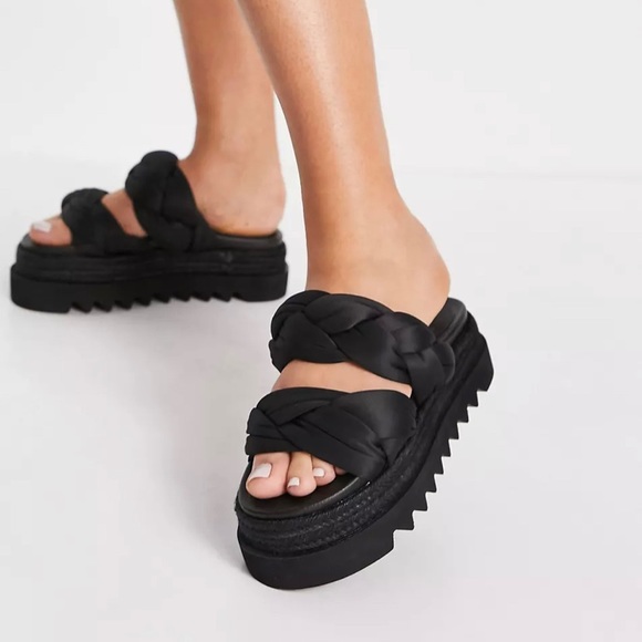 NWT, ASOS DESIGN Tiny padded plaited flat form mules in black, Size 9 - Picture 2 of 4